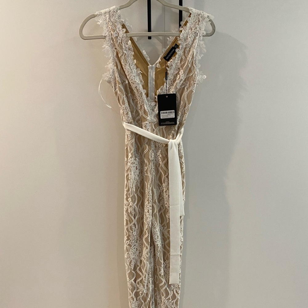 PLT- White Lace Contrast Plunge Jumpsuit - Picture 3 of 3